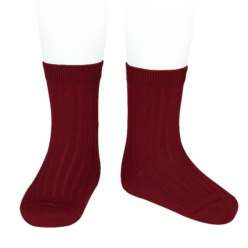 Kids maroon best sale socks